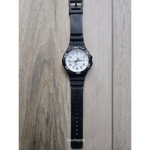 Casio Watch Mens Diver Style White Dial Day Date Black Resin Sport Quartz Y2K